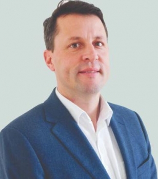 Parallel Developments in Civil and Military Drone Technology-Challenges and Opportunities